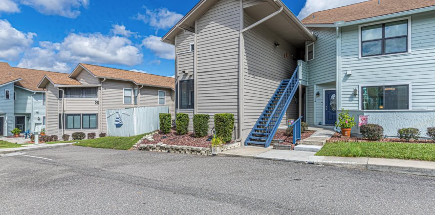 Condo in Green Cove Springs, Florida, 2 bedrooms № 801199