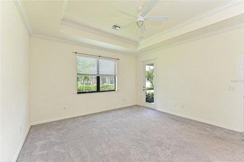 House in Bradenton, Florida 4 bedrooms, 208.57 sq.m. № 2418739 - photo 24