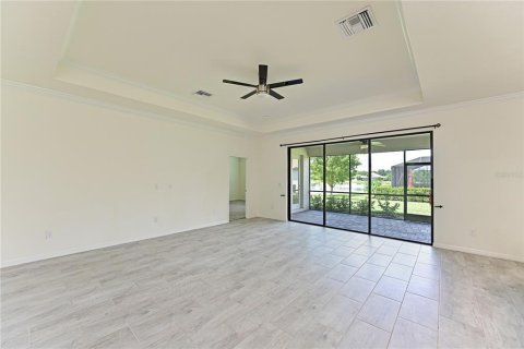 House in Bradenton, Florida 4 bedrooms, 208.57 sq.m. № 2418739 - photo 8