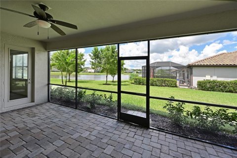 House in Bradenton, Florida 4 bedrooms, 208.57 sq.m. № 2418739 - photo 27