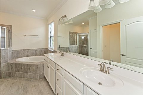 House in Bradenton, Florida 4 bedrooms, 208.57 sq.m. № 2418739 - photo 16