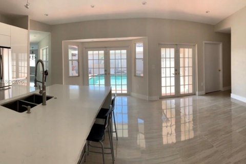 Casa en alquiler en Miami, Florida, 3 dormitorios, 187.29 m2 № 2010582 - foto 8