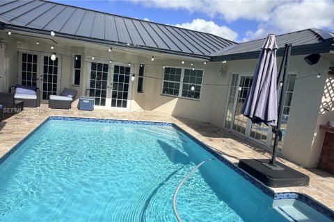 Casa en Miami, Florida 3 dormitorios, 187.29 m2 № 2010582