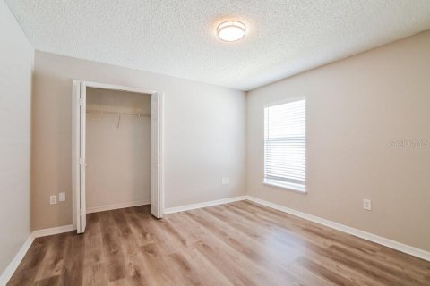 Villa ou maison à louer à Apopka, Floride: 3 chambres, 147.9 m2 № 2415544 - photo 11