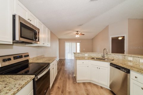 Villa ou maison à louer à Apopka, Floride: 3 chambres, 147.9 m2 № 2415544 - photo 7