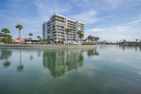 Condominio en alquiler en Clearwater, Florida, 2 dormitorios, 170.94 m2 № 2096364 - foto 10