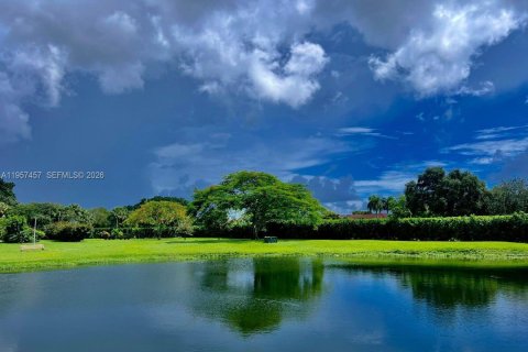 Copropriété à vendre à Pembroke Pines, Floride: 2 chambres, 101.26 m2 № 2011447 - photo 15