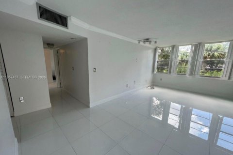 Copropriété à vendre à Pembroke Pines, Floride: 2 chambres, 101.26 m2 № 2011447 - photo 28