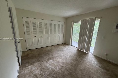 Condo in West Palm Beach, Florida, 1 bedroom  № 2040536 - photo 6