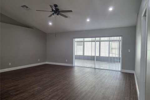 House in Mascotte, Florida 4 bedrooms, 172.05 sq.m. № 1677599 - photo 7
