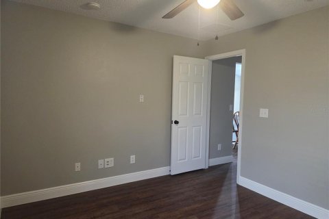 House in Mascotte, Florida 4 bedrooms, 172.05 sq.m. № 1677599 - photo 25