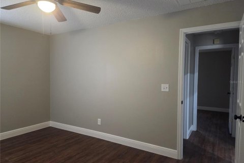 House in Mascotte, Florida 4 bedrooms, 172.05 sq.m. № 1677599 - photo 28