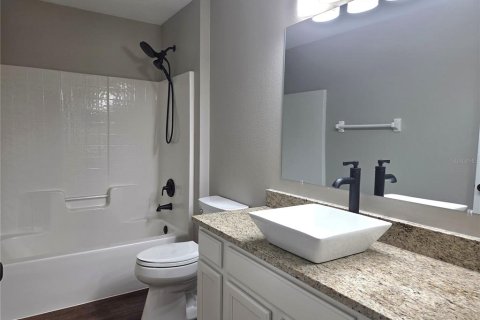 House in Mascotte, Florida 4 bedrooms, 172.05 sq.m. № 1677599 - photo 26