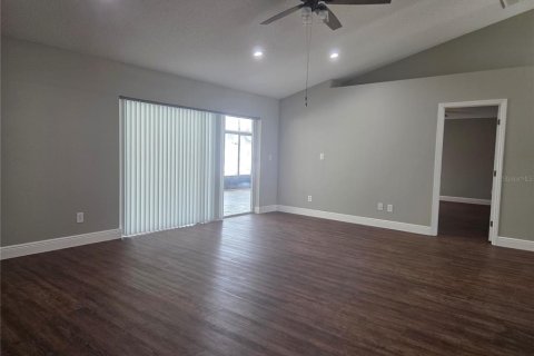Villa ou maison à vendre à Mascotte, Floride: 4 chambres, 172.05 m2 № 1677599 - photo 8