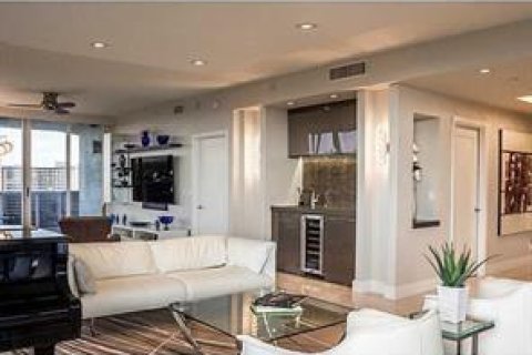 Condo in Fort Lauderdale, Florida, 2 bedrooms № 2240749 - photo 5