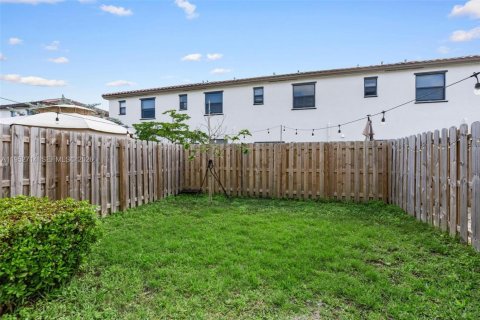 Touwnhouse à vendre à Homestead, Floride: 3 chambres, 137.77 m2 № 2010037 - photo 23