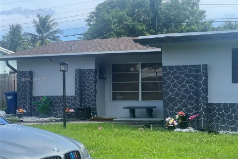 Villa ou maison à vendre à Lauderhill, Floride: 2 chambres, 112.6 m2 № 2400738 - photo 2