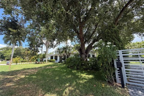 Casa en venta en Palmetto Bay, Florida, 3 dormitorios, 139.35 m2 № 1801088 - foto 2