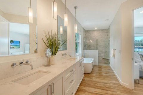 Villa ou maison à vendre à Sarasota, Floride: 3 chambres, 197.05 m2 № 2113854 - photo 15