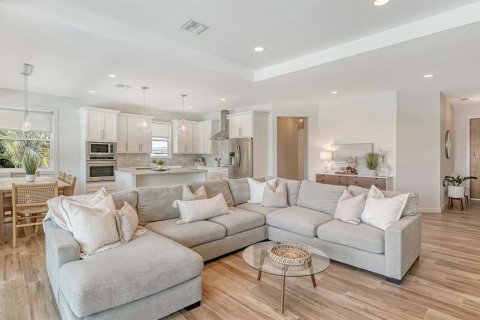 Villa ou maison à vendre à Sarasota, Floride: 3 chambres, 197.05 m2 № 2113854 - photo 8