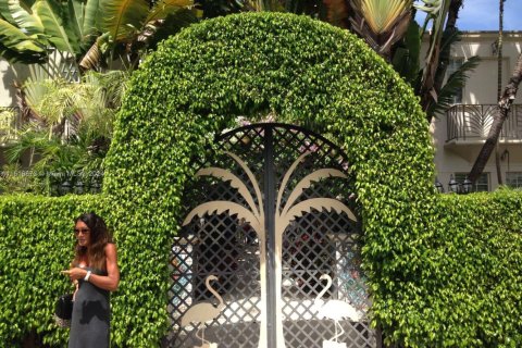 Condo in Miami Beach, Florida, 1 bedroom  № 1868166 - photo 1