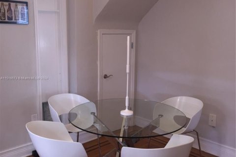 Condo in Miami Beach, Florida, 1 bedroom  № 1868166 - photo 6