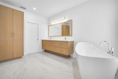 Villa ou maison à vendre à Homestead, Floride: 4 chambres, 283.54 m2 № 2083935 - photo 16