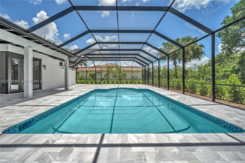 Villa ou maison à vendre à Homestead, Floride: 4 chambres, 283.54 m2 № 2083935 - photo 28