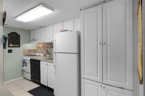 Condo in Altamonte Springs, Florida, 3 bedrooms  № 2101987 - photo 10