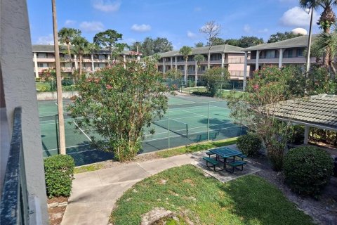 Condo in Altamonte Springs, Florida, 3 bedrooms  № 2101987 - photo 17