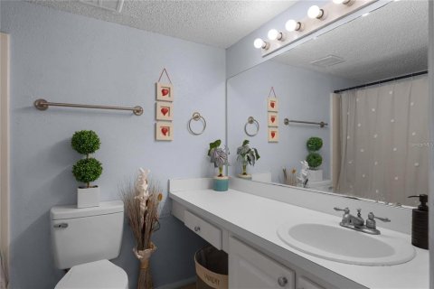 Condo in Altamonte Springs, Florida, 3 bedrooms  № 2101987 - photo 16