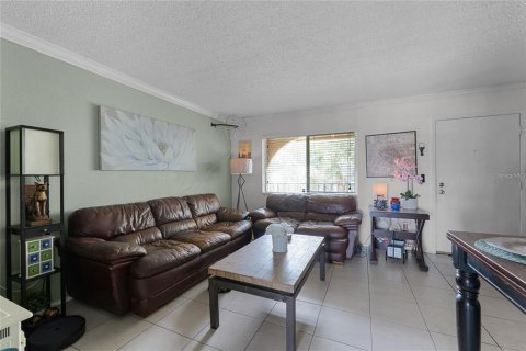 Condo in Altamonte Springs, Florida, 3 bedrooms  № 2101987 - photo 7