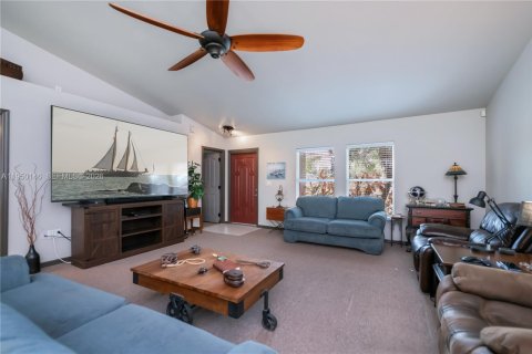 Villa ou maison à vendre à Lehigh Acres, Floride: 3 chambres № 2005762 - photo 19