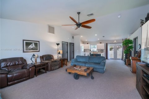 Villa ou maison à vendre à Lehigh Acres, Floride: 3 chambres № 2005762 - photo 15