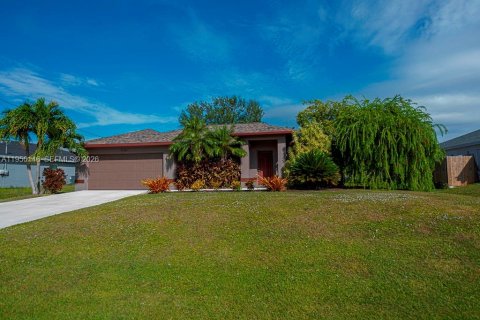 Villa ou maison à vendre à Lehigh Acres, Floride: 3 chambres № 2005762 - photo 3