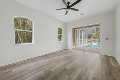 Villa ou maison à vendre à New Port Richey, Floride: 5 chambres, 269.51 m2 № 2267428 - photo 15