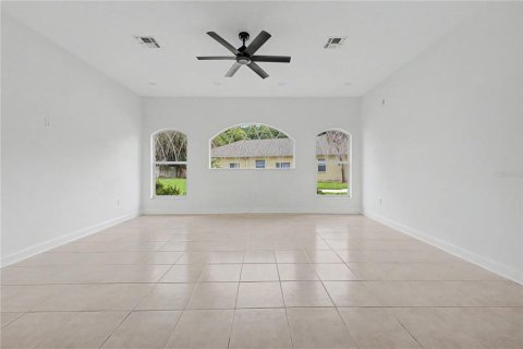 Villa ou maison à vendre à New Port Richey, Floride: 5 chambres, 269.51 m2 № 2267428 - photo 8