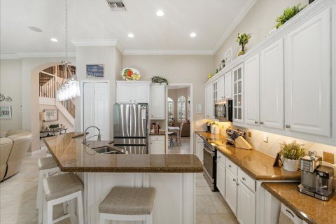 Villa ou maison à vendre à Port St. Lucie, Floride: 4 chambres, 302.49 m2 № 2245305 - photo 11