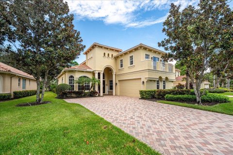 Villa ou maison à Port St. Lucie, Floride 4 chambres, 302.49 m2 № 2245305