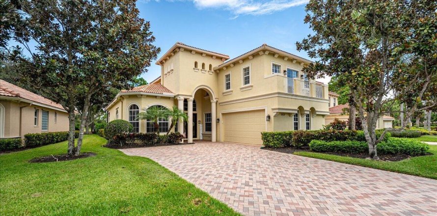 Villa ou maison à Port St. Lucie, Floride 4 chambres, 302.49 m2 № 2245305