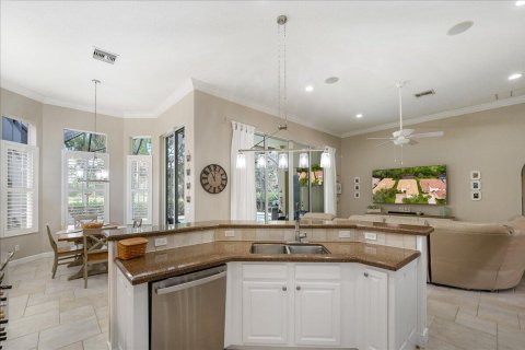 Villa ou maison à vendre à Port St. Lucie, Floride: 4 chambres, 302.49 m2 № 2245305 - photo 14