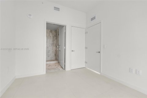 Copropriété à louer à Miami, Floride: 3 chambres, 181.44 m2 № 2411043 - photo 20