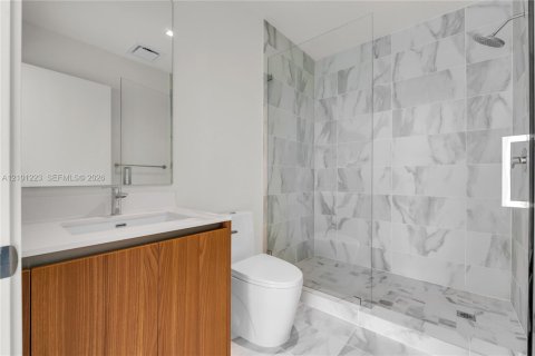 Copropriété à louer à Miami, Floride: 3 chambres, 181.44 m2 № 2411043 - photo 22