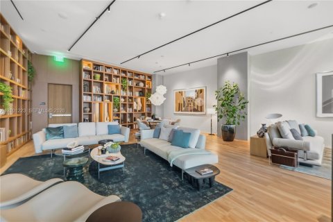 Copropriété à louer à Miami, Floride: 3 chambres, 181.44 m2 № 2411043 - photo 27