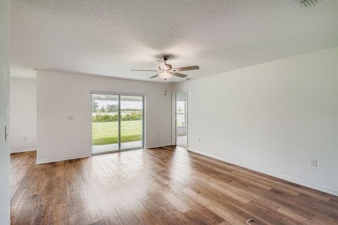 House in Lakeland, Florida 3 bedrooms, 130.16 sq.m. № 1883332 - photo 5