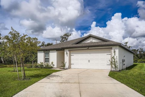 House in Lakeland, Florida 3 bedrooms, 130.16 sq.m. № 1883332 - photo 1