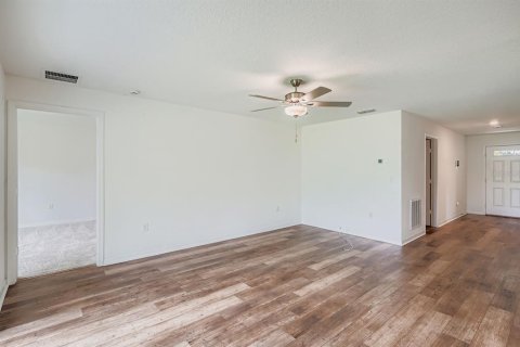 House in Lakeland, Florida 3 bedrooms, 130.16 sq.m. № 1883332 - photo 8