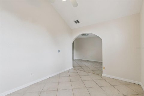 House in Orlando, Florida 3 bedrooms, 200.48 sq.m. № 2398910 - photo 15