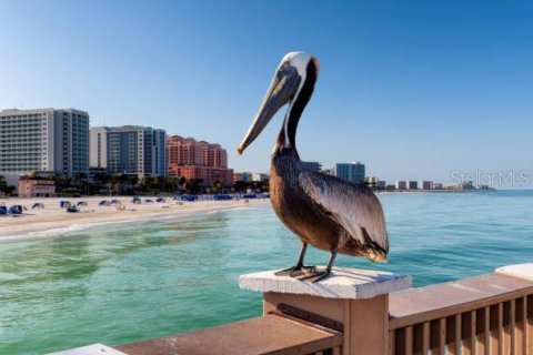 Condo in Daytona Beach, Florida, 3 bedrooms № 2232317 - photo 2