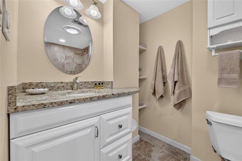 Condo in Daytona Beach, Florida, 3 bedrooms № 2232317 - photo 16